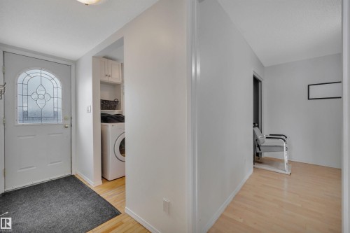 4318 43 Avenue, Leduc, AB - Indoor Photo Showing Laundry Room