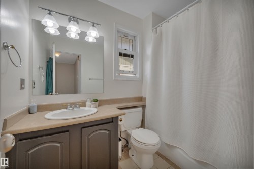 4318 43 Avenue, Leduc, AB - Indoor Photo Showing Bathroom