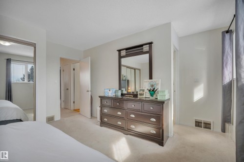 4318 43 Avenue, Leduc, AB - Indoor Photo Showing Bedroom