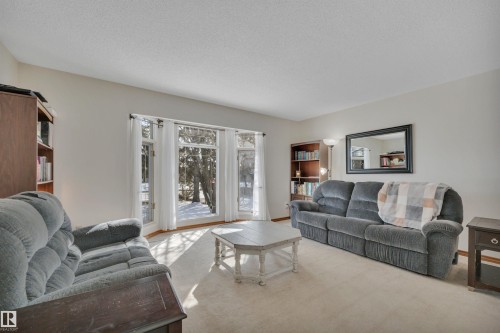 4318 43 Avenue, Leduc, AB - Indoor Photo Showing Living Room