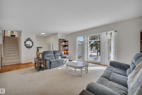 4318 43 Avenue, Leduc, AB - Indoor Photo Showing Living Room