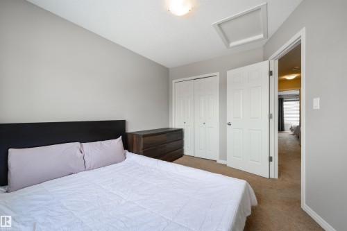 8333 Ellis Crescent, Edmonton, AB - Indoor Photo Showing Other Room