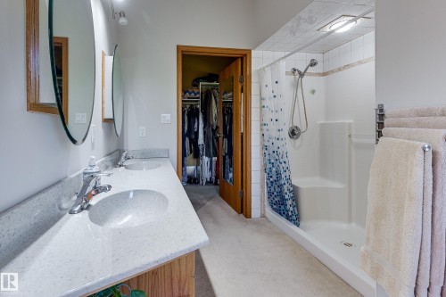 Four piece primary ensuite - 602 Pheasant Close, Rural Camrose County, AB - Indoor Photo Showing Bathroom