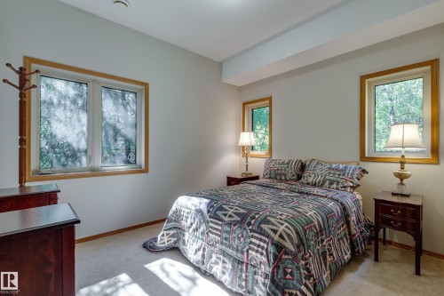 602 Pheasant Close, Rural Camrose County, AB - Indoor Photo Showing Bedroom