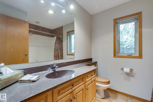 602 Pheasant Close, Rural Camrose County, AB - Indoor Photo Showing Bathroom