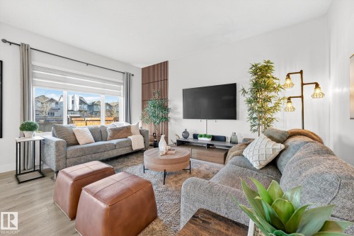 1803 Dumont Crescent, Edmonton, AB - Indoor Photo Showing Living Room