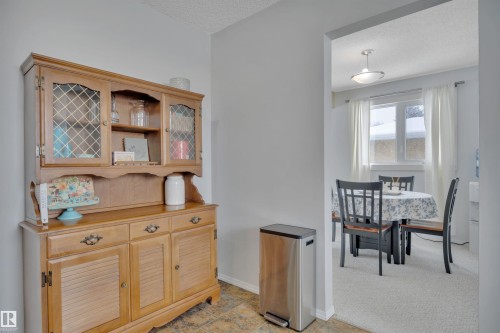 31 Camelot Crescent, Leduc, AB - Indoor Photo Showing Dining Room
