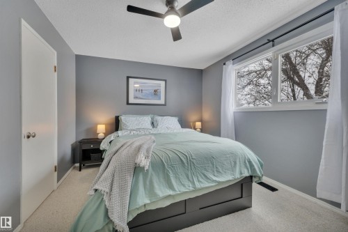 31 Camelot Crescent, Leduc, AB - Indoor Photo Showing Bedroom