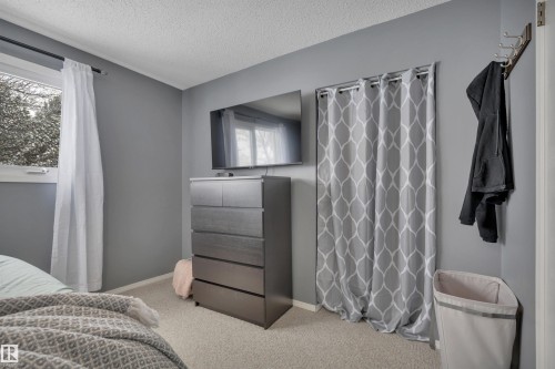 31 Camelot Crescent, Leduc, AB - Indoor Photo Showing Bedroom