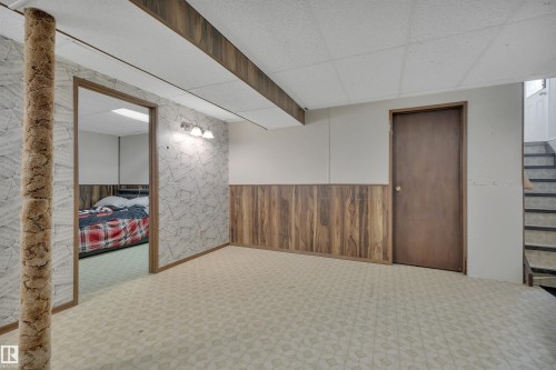 31 Camelot Crescent, Leduc, AB - Indoor Photo Showing Other Room