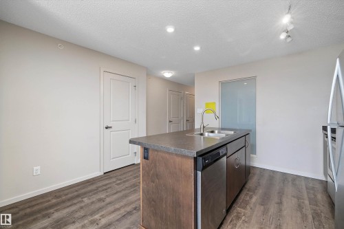 414 5404 7 Ave, Edmonton, AB - Indoor Photo Showing Kitchen With Double Sink
