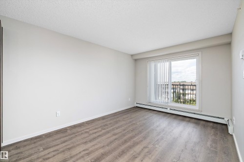 414 5404 7 Ave, Edmonton, AB - Indoor Photo Showing Other Room