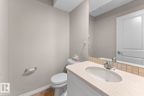 5 1001 7 Avenue, Cold Lake, AB - Indoor Photo Showing Bathroom