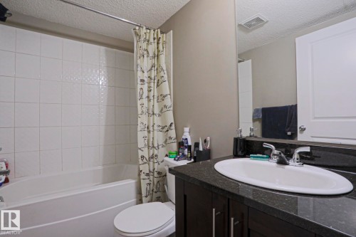 110 3207 James Mowatt Trail, Edmonton, AB - Indoor Photo Showing Bathroom