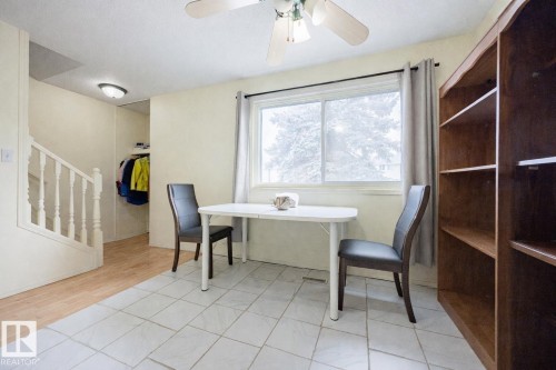 774 Abbottsfield Road Nw, Edmonton, AB - Indoor Photo Showing Dining Room