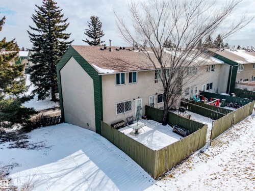 774 Abbottsfield Road Nw, Edmonton, AB - Outdoor With Exterior