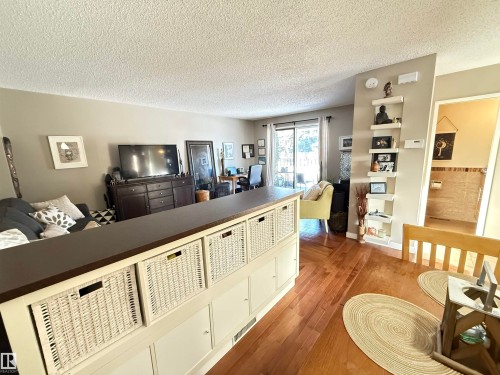 7810 91 Street, Edmonton, AB - Indoor