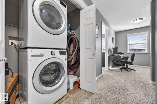 11 4367 Veterans Way, Edmonton, AB - Indoor Photo Showing Laundry Room