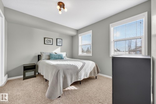 11 4367 Veterans Way, Edmonton, AB - Indoor Photo Showing Bedroom
