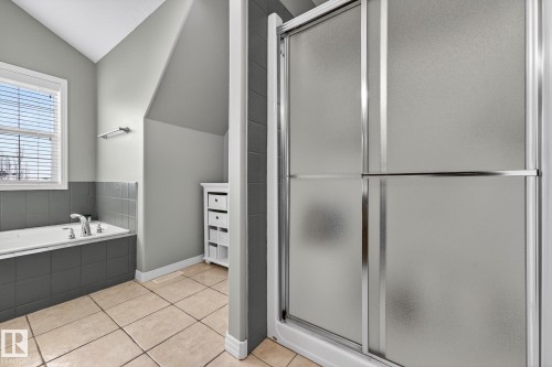 11 4367 Veterans Way, Edmonton, AB - Indoor Photo Showing Bathroom