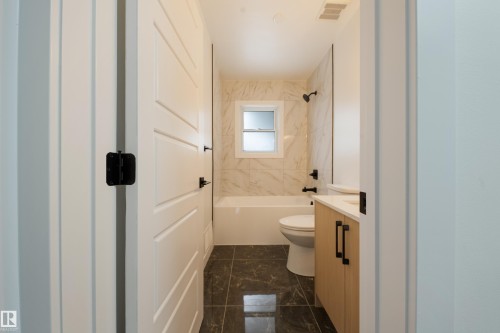 12033 54 Street, Edmonton, AB - Indoor Photo Showing Bathroom