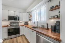 33 4403 Riverbend Road  Edmonton, AB T6H 5S9