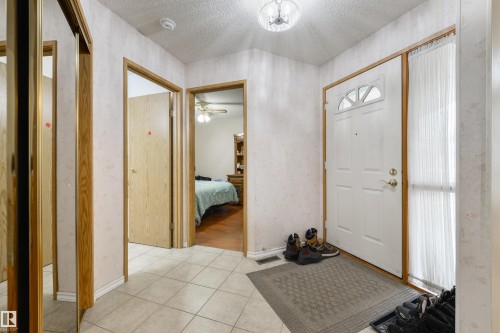 10840 25 Avenue, Edmonton, AB - Indoor Photo Showing Other Room