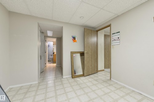 10840 25 Avenue, Edmonton, AB - Indoor Photo Showing Other Room