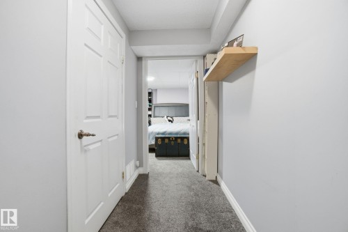 373 Kline Crescent, Edmonton, AB - Indoor Photo Showing Other Room