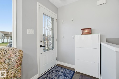 373 Kline Crescent, Edmonton, AB - Indoor Photo Showing Other Room