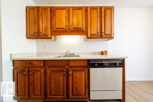1101 12141 Jasper Avenue, Edmonton, AB - Indoor Photo Showing Kitchen