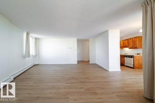 1101 12141 Jasper Avenue, Edmonton, AB - Indoor