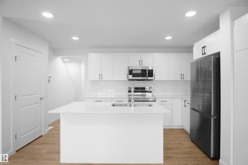 59 19904 31 Avenue, Edmonton, AB - Indoor Photo Showing Kitchen With Upgraded Kitchen