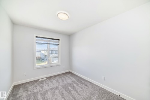 9411 Pear Crescent, Edmonton, AB - Indoor Photo Showing Other Room