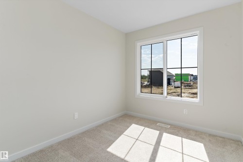 112 Edgemont Wynd Nw, Edmonton, AB - Indoor Photo Showing Other Room
