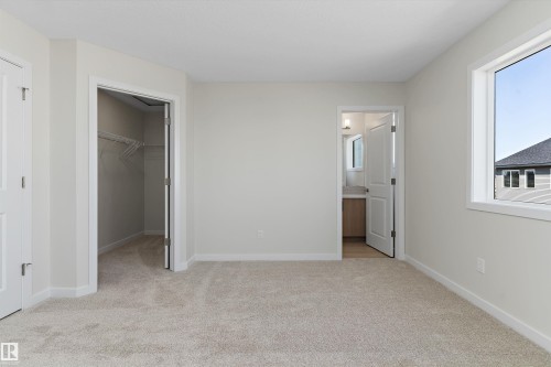 112 Edgemont Wynd Nw, Edmonton, AB - Indoor Photo Showing Other Room