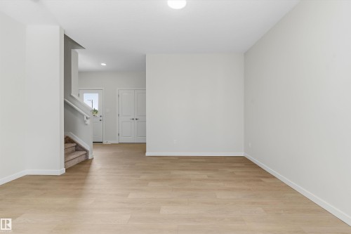 112 Edgemont Wynd Nw, Edmonton, AB - Indoor Photo Showing Other Room