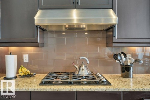 3262 Whitelaw Drive, Edmonton, AB - Indoor Photo Showing Kitchen With Double Sink With Upgraded Kitchen