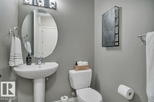 3262 Whitelaw Drive, Edmonton, AB - Indoor Photo Showing Bathroom