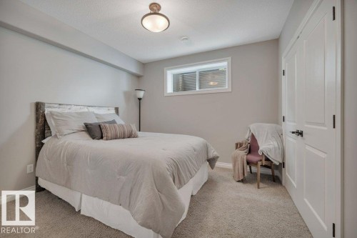 3262 Whitelaw Drive, Edmonton, AB - Indoor Photo Showing Bedroom