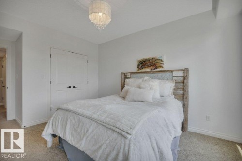 3262 Whitelaw Drive, Edmonton, AB - Indoor Photo Showing Bedroom