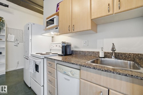 509 10024 Jasper Avenue, Edmonton, AB - Indoor Photo Showing Kitchen