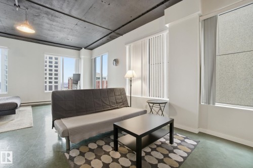 509 10024 Jasper Avenue, Edmonton, AB - Indoor Photo Showing Living Room