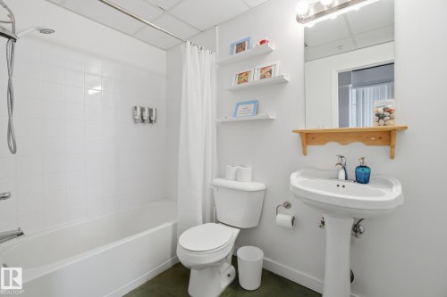 509 10024 Jasper Avenue, Edmonton, AB - Indoor Photo Showing Bathroom