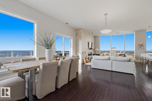 3502 10152 104 Street, Edmonton, AB - Indoor Photo Showing Living Room
