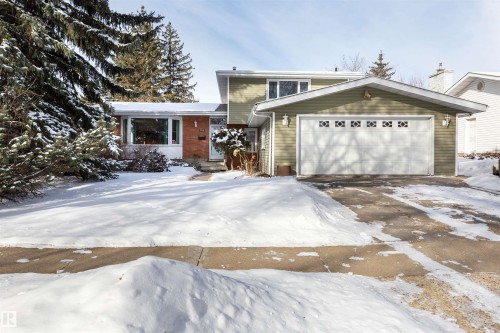 7716 157 Street  Edmonton, AB T5R 2A2