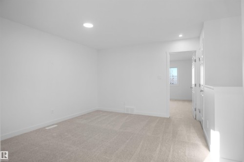 903 19 Avenue, Edmonton, AB - Indoor Photo Showing Other Room