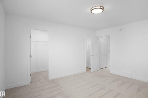 903 19 Avenue, Edmonton, AB - Indoor Photo Showing Other Room