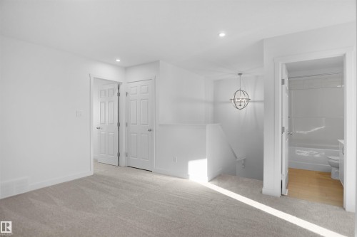 903 19 Avenue, Edmonton, AB - Indoor