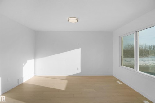 903 19 Avenue, Edmonton, AB - Indoor Photo Showing Other Room